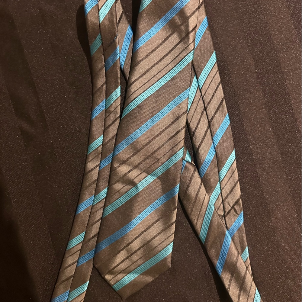 Vroom & Dreesmann Munich formal necktie sophisticated office party fancy preppy